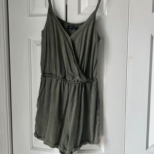Abercrombie & Fitch green romper. Size M
